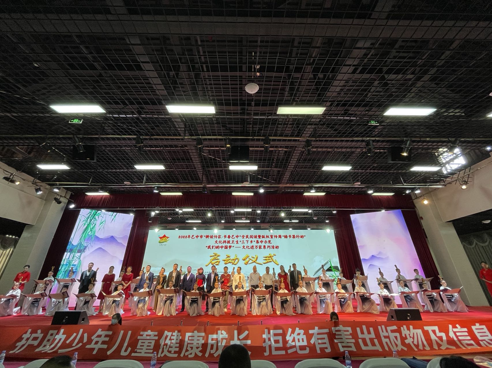 1650959148510529.jpg 1896201641.jpg